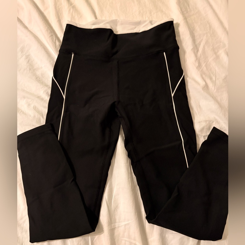 Wilo leggings with pockets size large